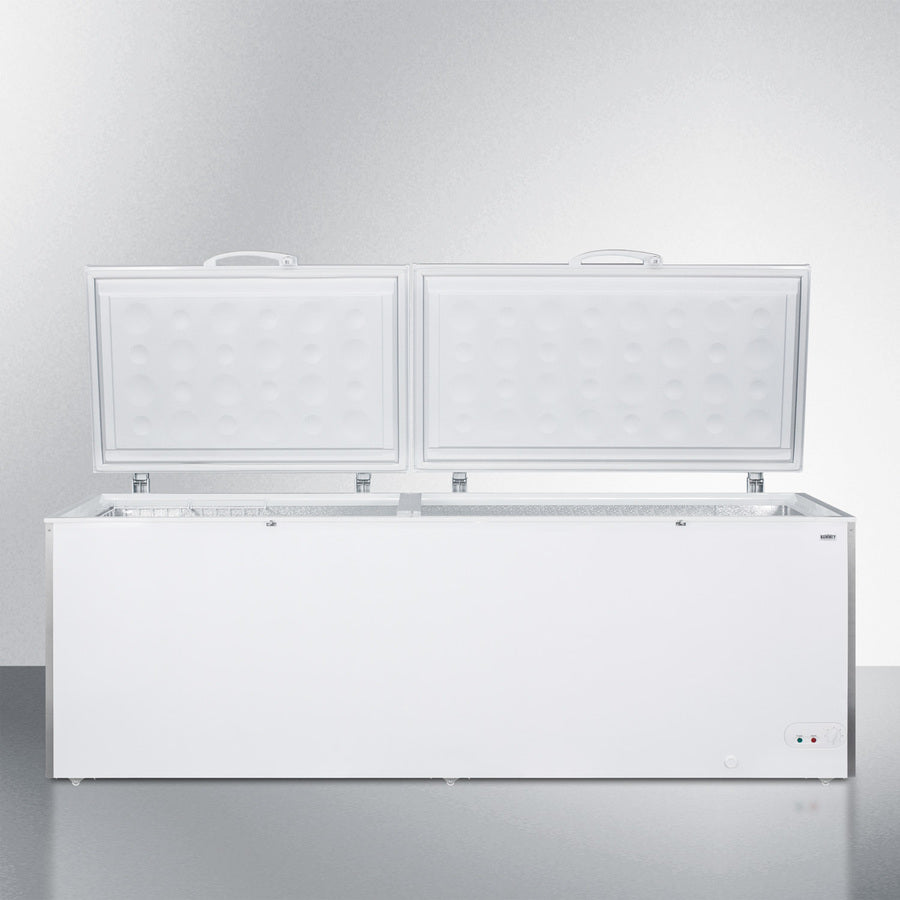 Summit SCFM252WH 26.66 cu. ft. Commercial Lift-Up Chest Freezer – White Cabinet